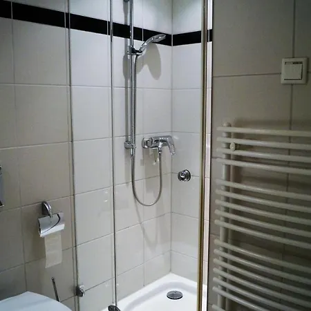 Charmante Mit Direktem Strandzugang, Badewanne, Saunabereich Im Haus